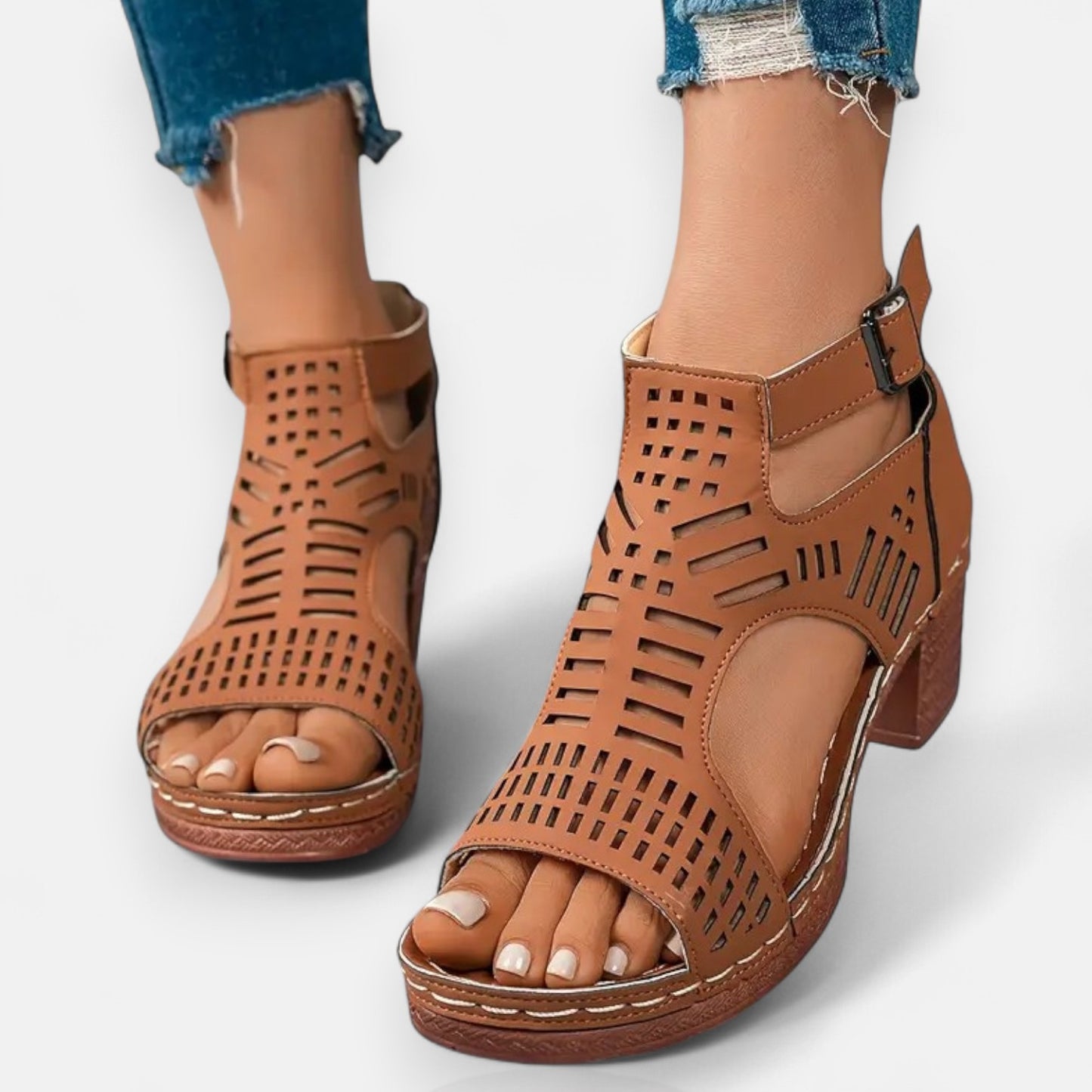 Sandales Femme à Talon Épais Ajourées – Bout Ouvert